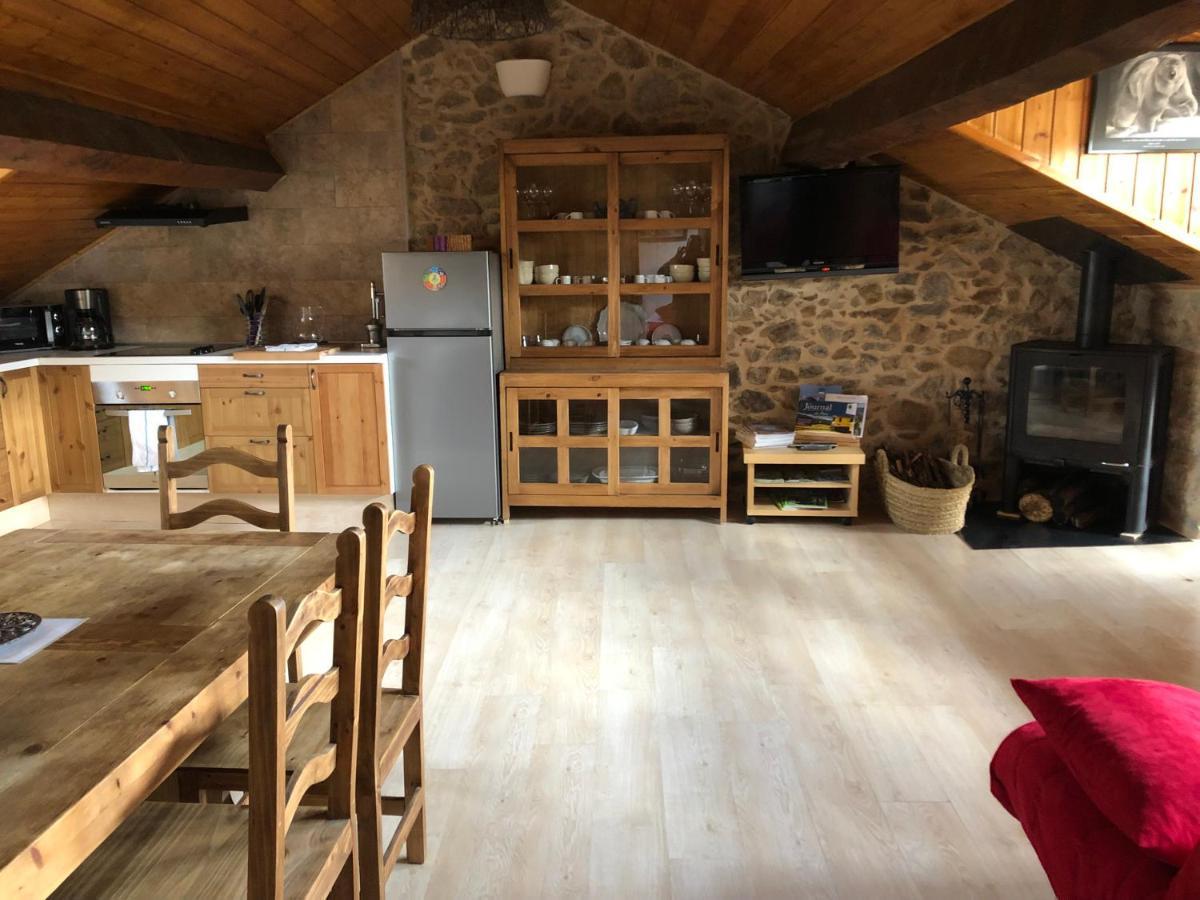 Charmant Appartement Dans Le Village/Coqueto Apartamento En El Pueblecito La Cabanasse מראה חיצוני תמונה